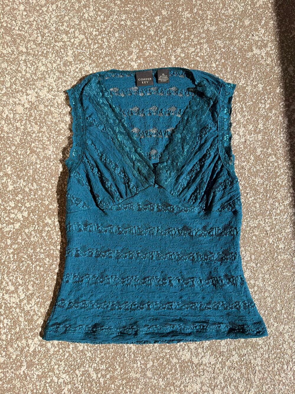Copper Key Y2k Teal Sleeveless V-Neck Lace Top